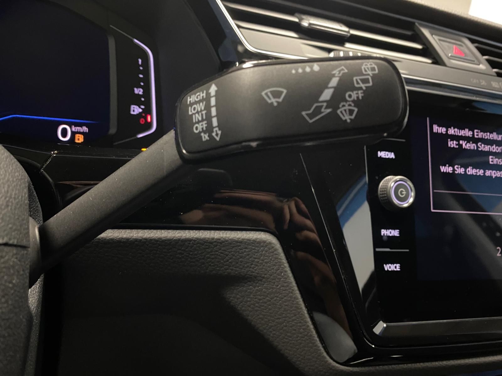 Fahrzeugabbildung Volkswagen Touran 1.5 TSI Comfortline+MATRIX+ACC+TOTWINKEL+
