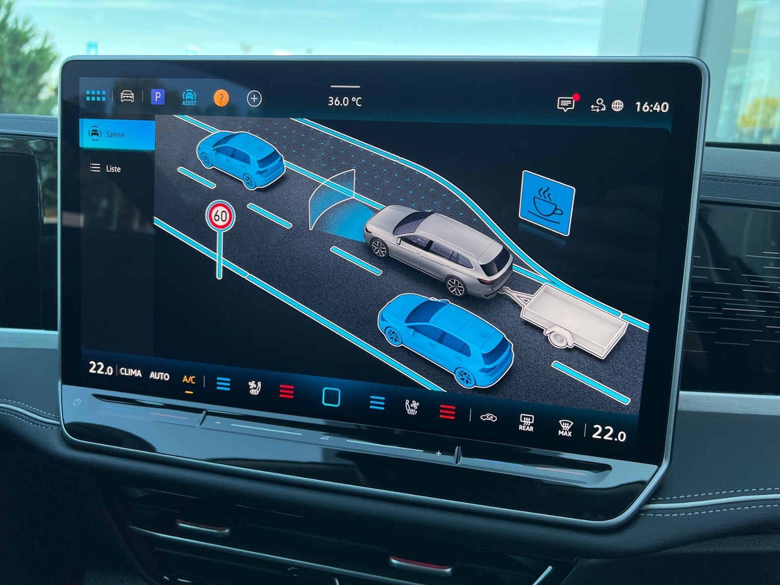 Fahrzeugabbildung Volkswagen Passat Variant Elegance 1.5 eTSI DSG *AHK,IQ-Lig