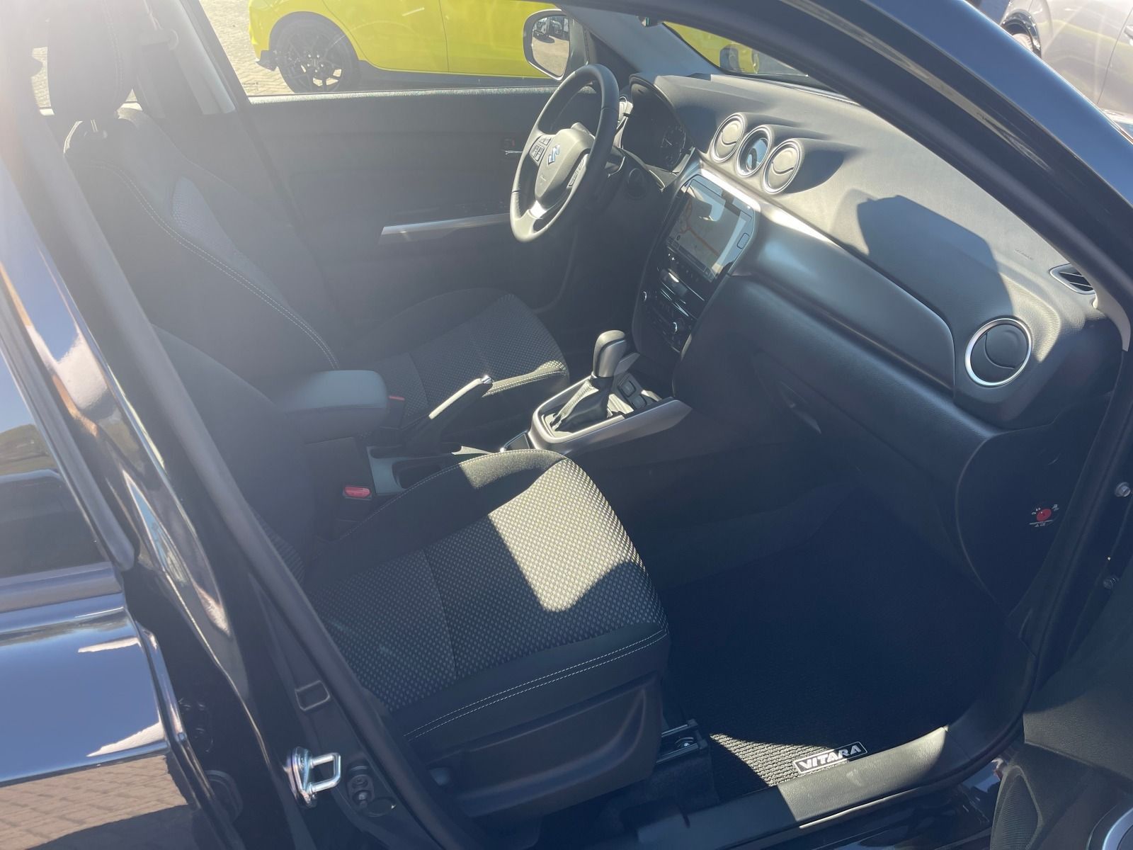 Fahrzeugabbildung Suzuki Vitara 1.4 Mild-Hybrid Comfort AHK Automatik