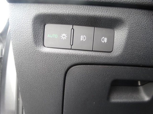 ŠKODA Octavia Octavia Combi Clever 2.0 TDI DSG – Bild 13 von 20