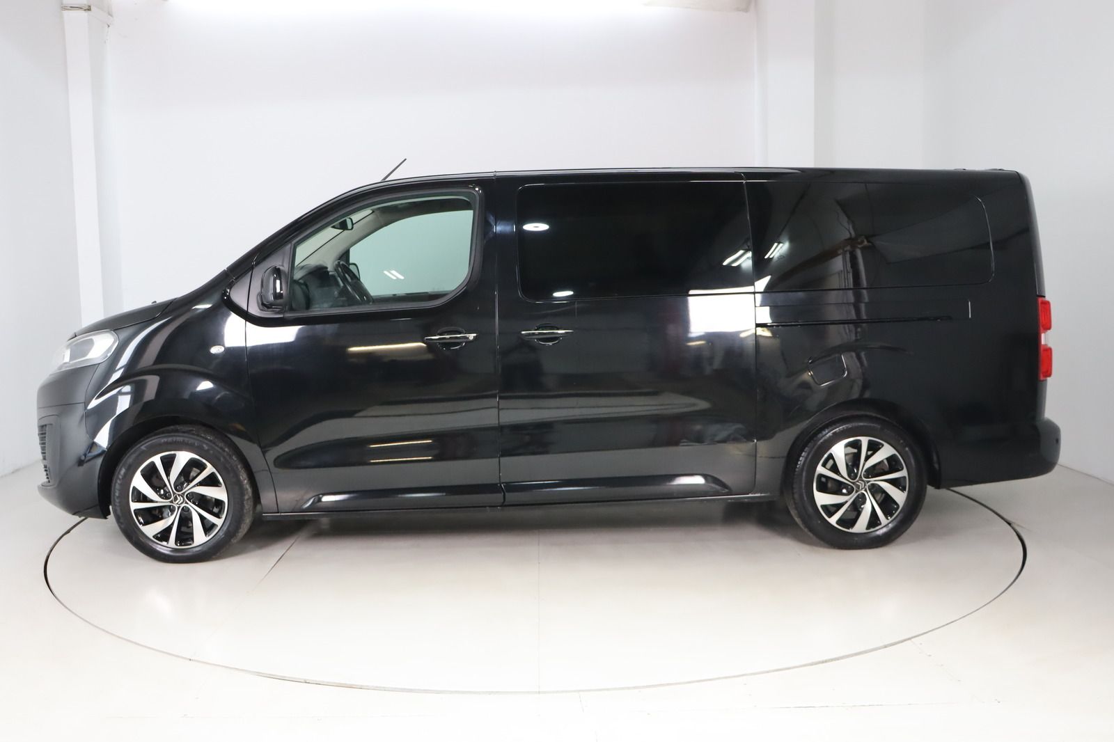 Fahrzeugabbildung Citroën Spacetourer Bus Lounge XL * LED * Navi