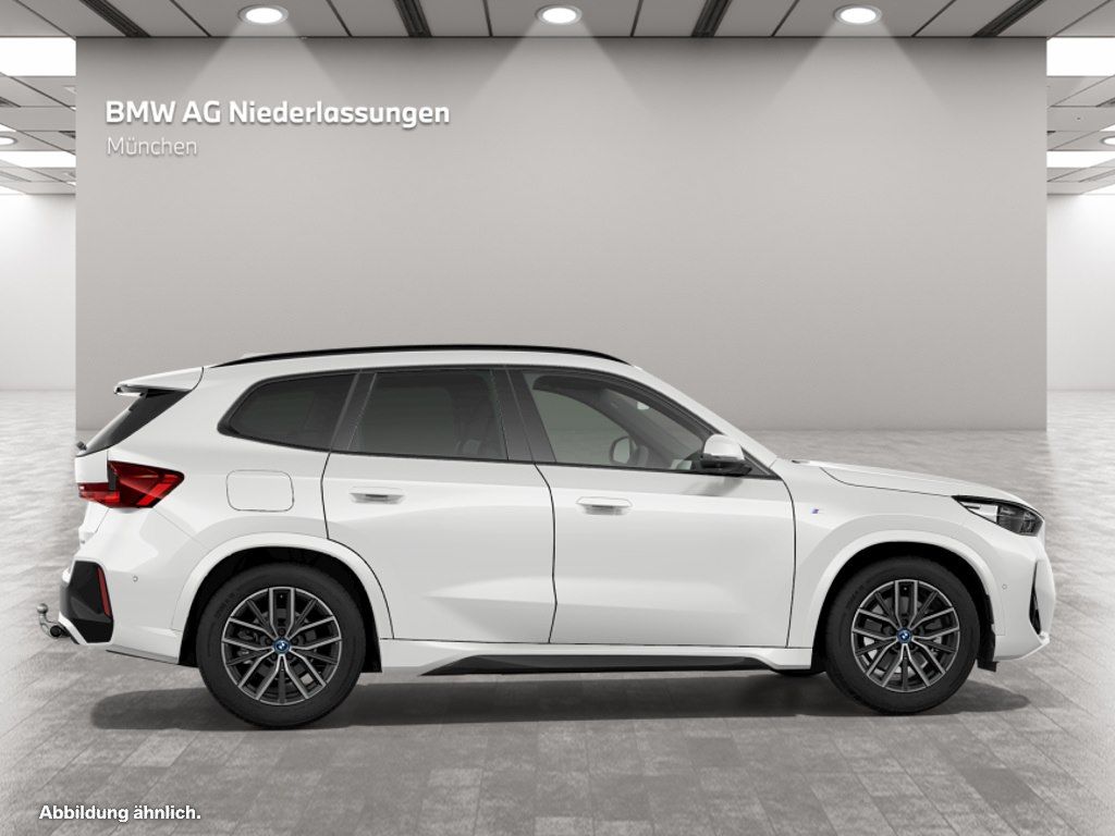 BMW iX1 - Bild 11