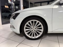 SKODA Superb Combi 2.0 TDI Style/ACC/PANO/AHK/CAM/8-FA