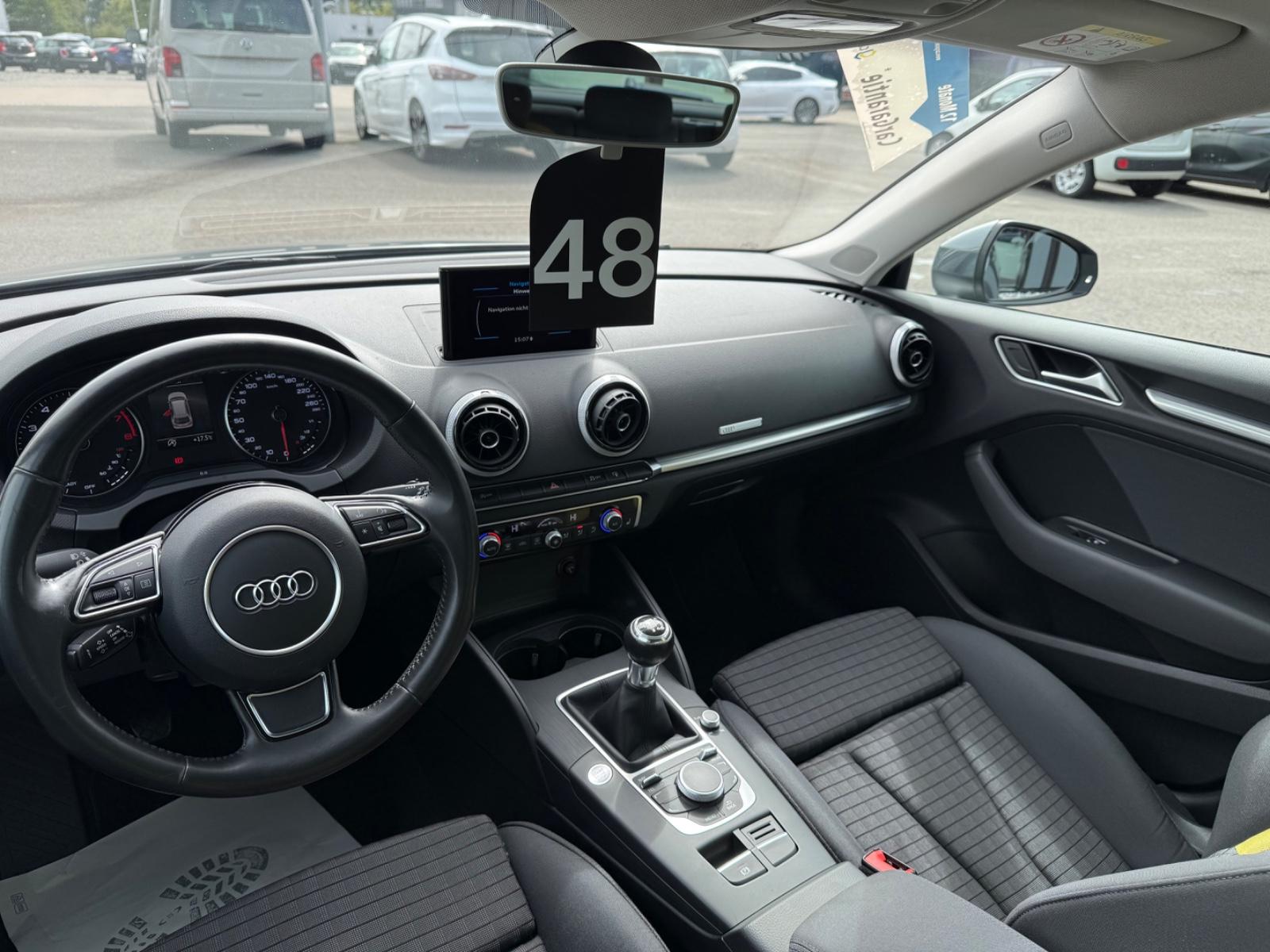 Audi A3 Sportback Sport Paket*XEN*PDC*SHZ*TEMP*HU NEU
