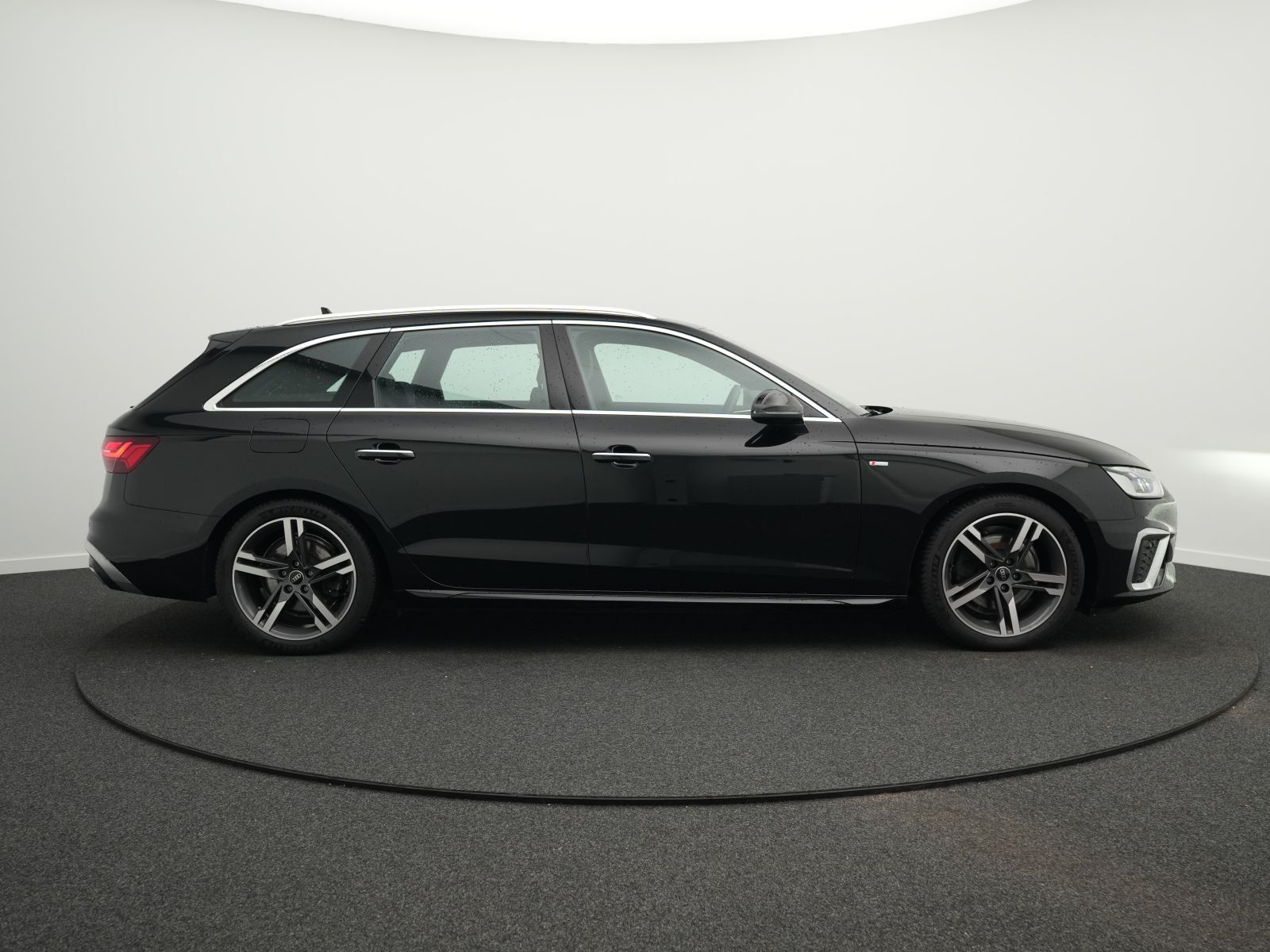 Audi A4 - Bild 12