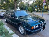 BMW E34 Touring 520 - BMW 5er Reihe: Kombi, E34