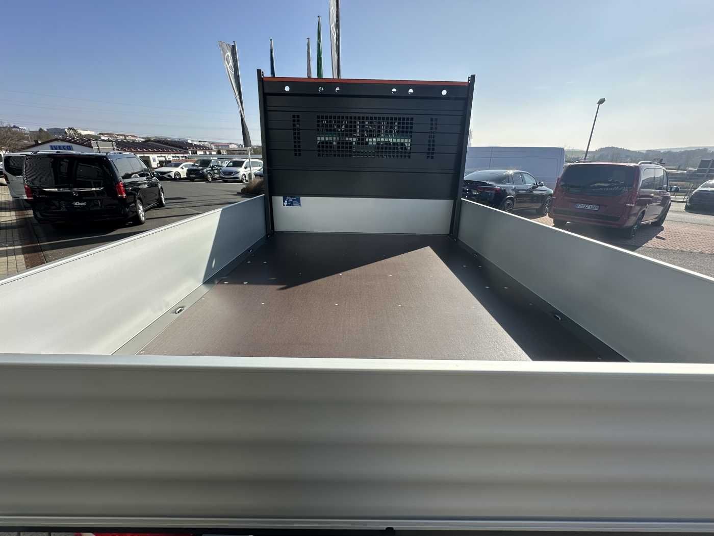 Fahrzeugabbildung Mercedes-Benz Sprinter 319 CDI DoKa 3665 4x4 Klima AHK LED