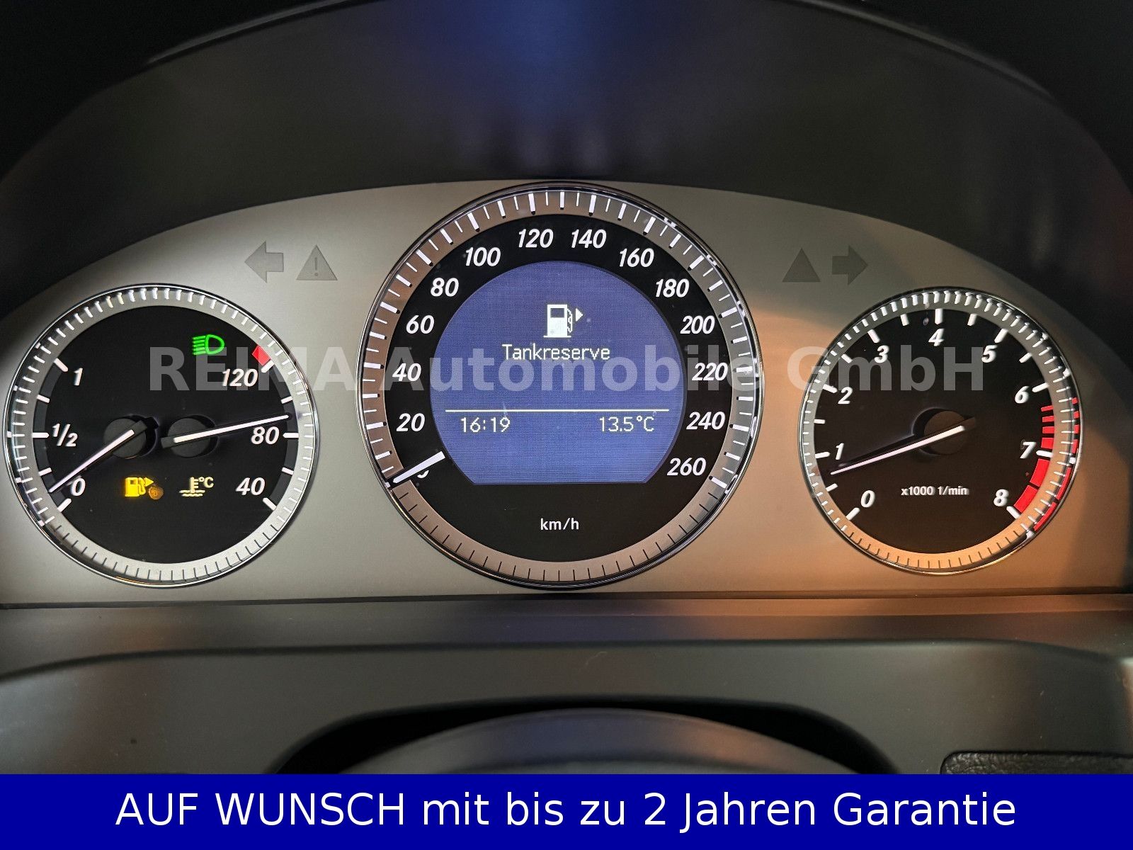 Fahrzeugabbildung Mercedes-Benz C 200 Kombi Avandgarde, Klima, Navi