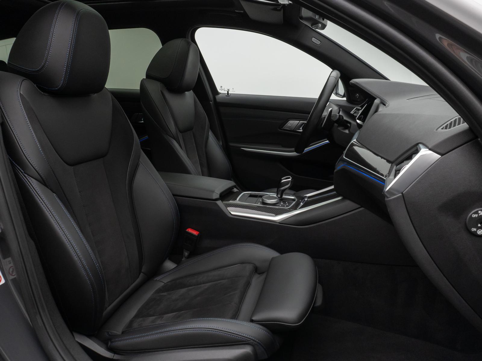 BMW 320i M Sport Panorama Kamera DAB H/K AHK 19Zoll