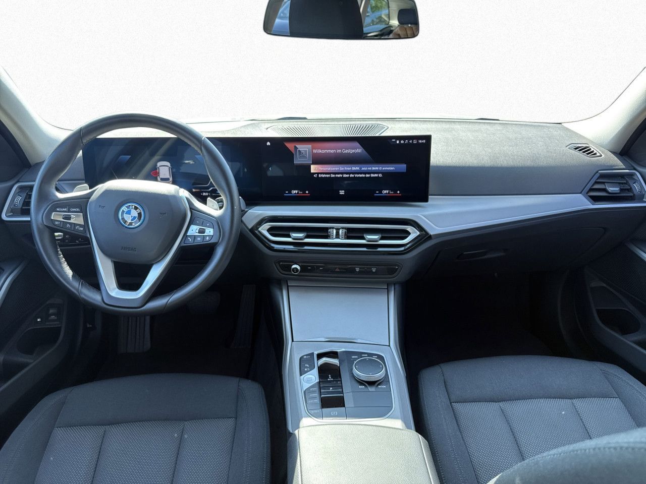 BMW 320e Touring Aut. LC+ LED Tempo SHZ Carplay DAB+ foto 13