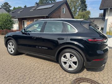Porsche Cayenne - 5
