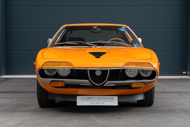 Alfa Romeo Montreal