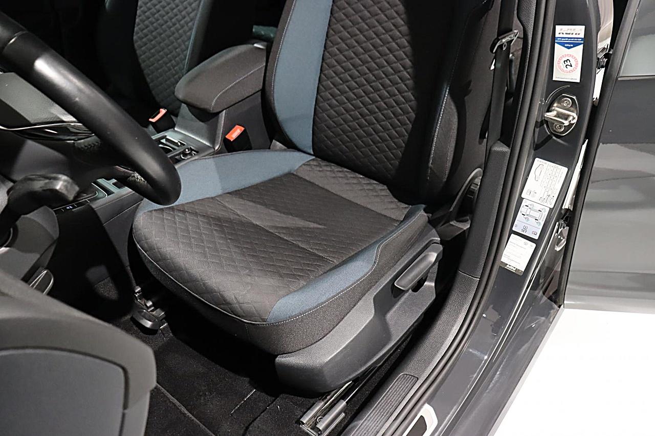 Volkswagen Golf VII IQ.DRIVE 1.6 TDI ACC PDC TEMPOMAT BT, миниатюра 19