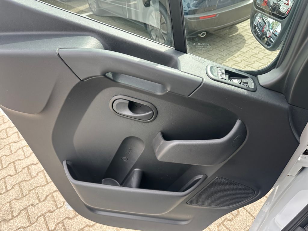 RENAULT Master dCi 135 L3H2 VA Basis RENAULT Master dCi 135 L3H2 VA Basis