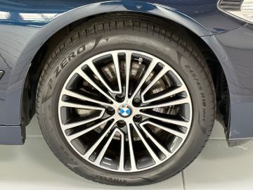 Fahrzeugabbildung BMW 520d SportLine 360°Stop&Go Memory LiveCockpitPro
