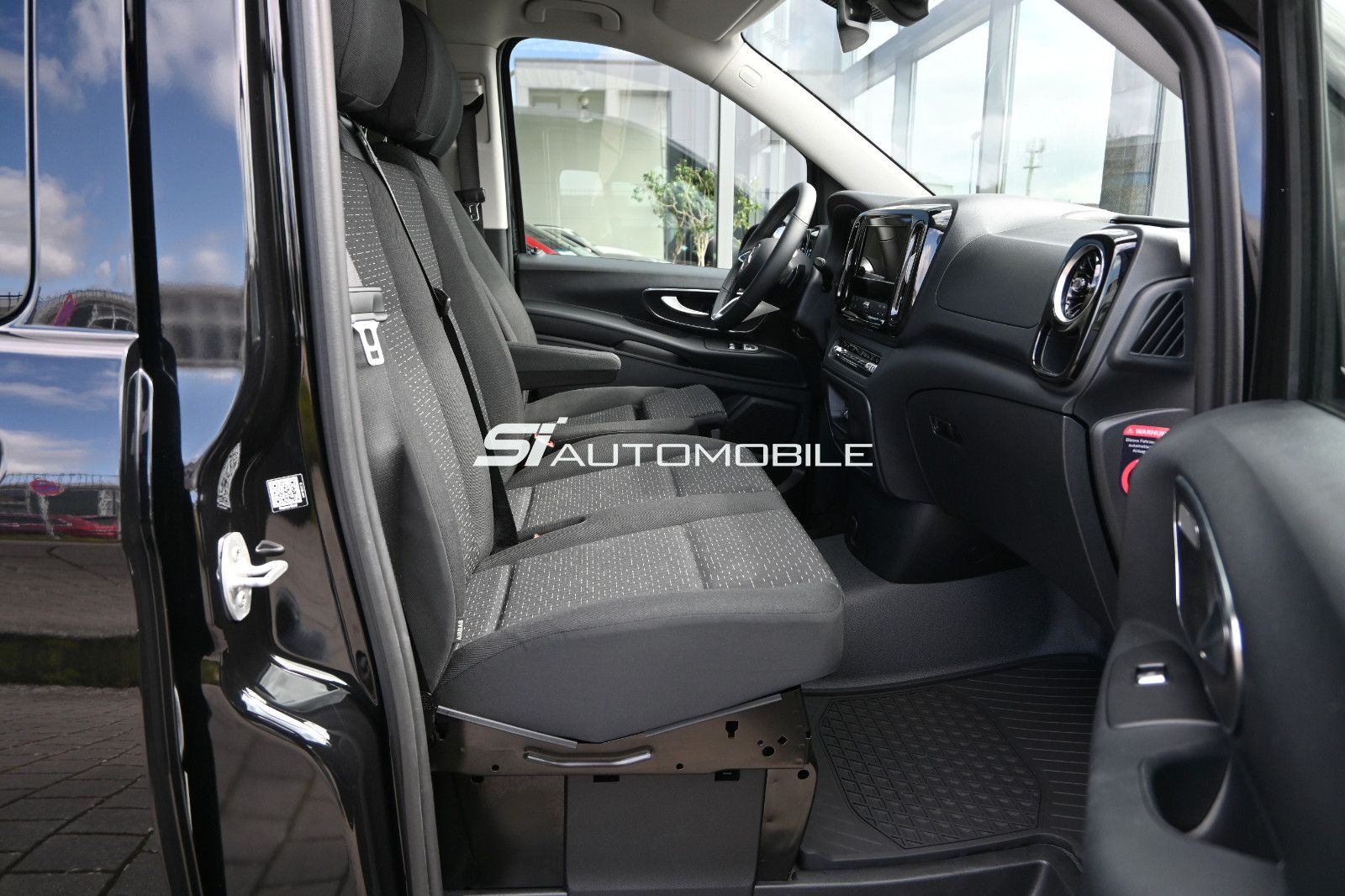 Fahrzeugabbildung Mercedes-Benz Vito 119 CDI 4x4 PRO Extralang Tourer °ACC°STHZ°