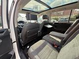 Volkswagen Touran Highline Panorama 7 Sitze Cockpit KEYLESS - Volkswagen Gebrauchtwagen mit Automatikschaltung