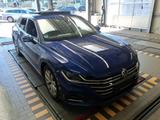 Volkswagen Arteon SB 2.0 TDI DSG R-Line 4Motion R-Line Alu2 - blaue Volkswagen Arteon