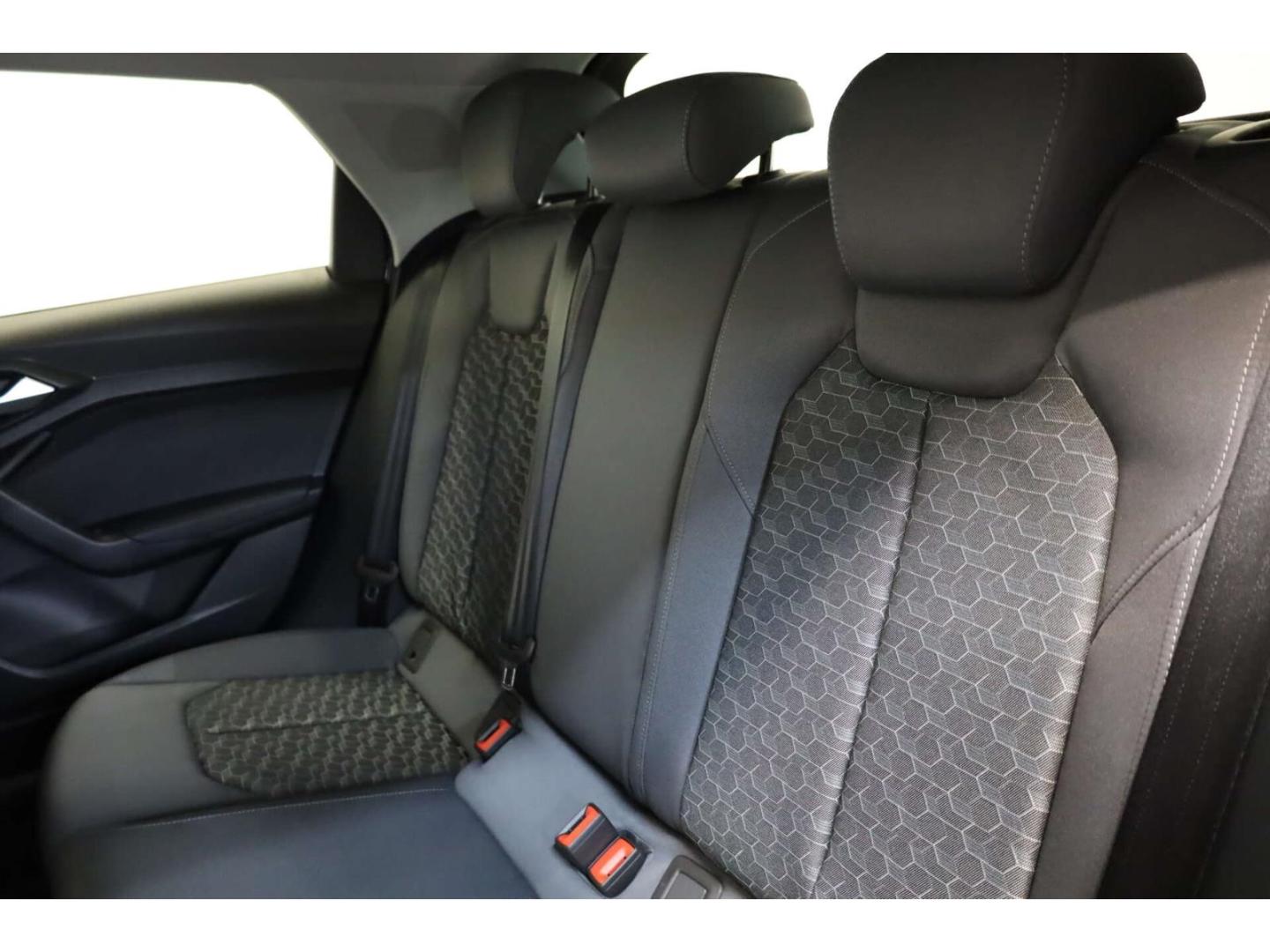 Audi A1 Sportback 30 TFSI Advanced S-Tronic LED/SH, миниатюра 11