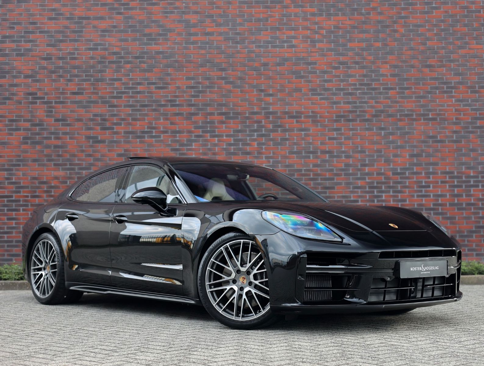 Porsche Panamera 4 E-Hybrid