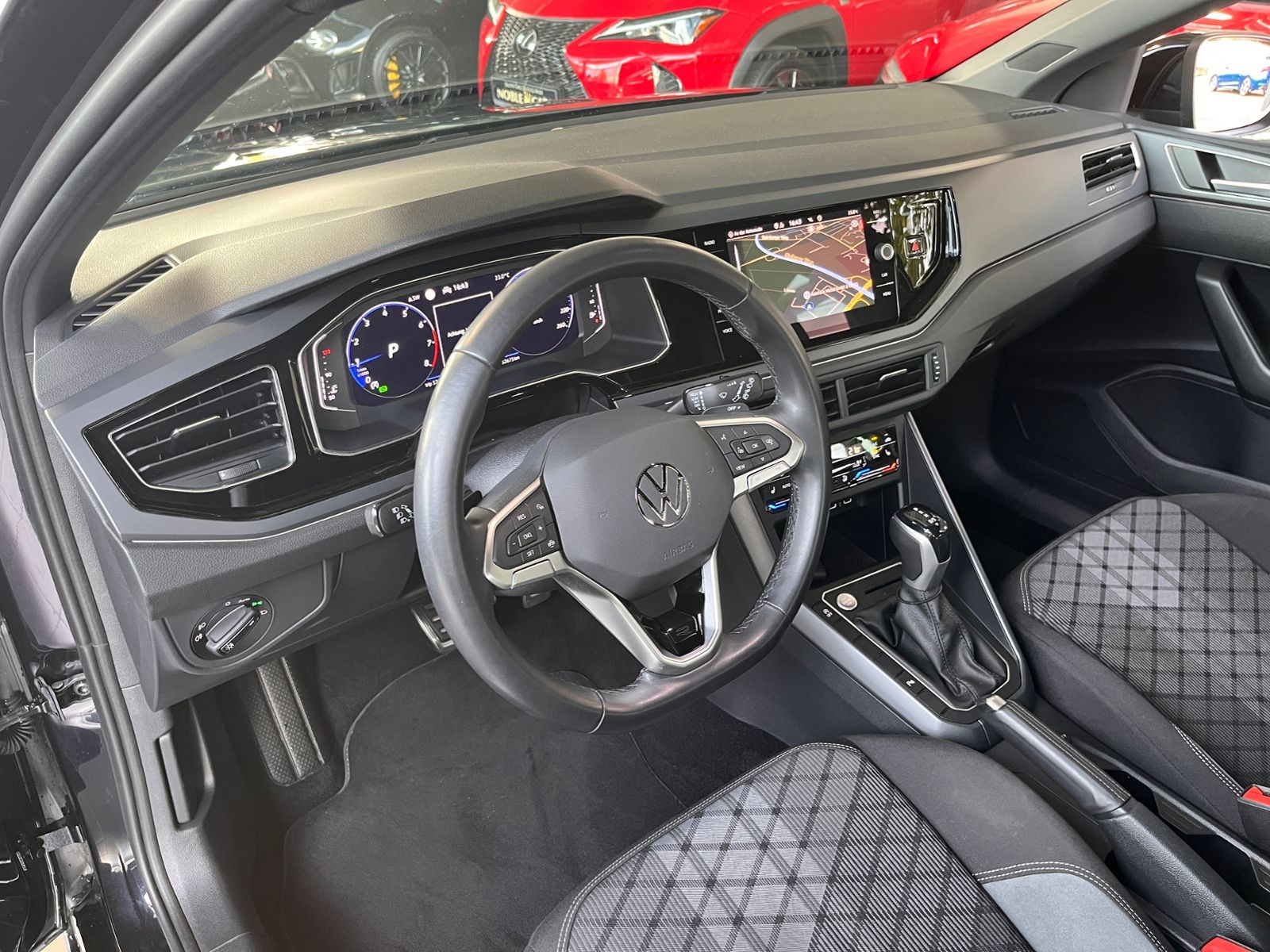Fahrzeugabbildung Volkswagen Taigo R-Line 1.5 DSG KLIMA AHK LED NAV SHZ