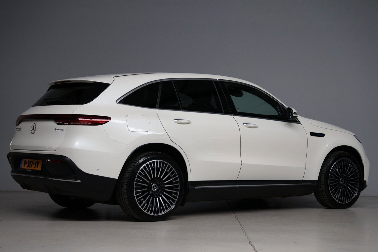 Mercedes-Benz EQC 400 4MATIC AMG Premium Plus 80 kWh | burmest imagem 2