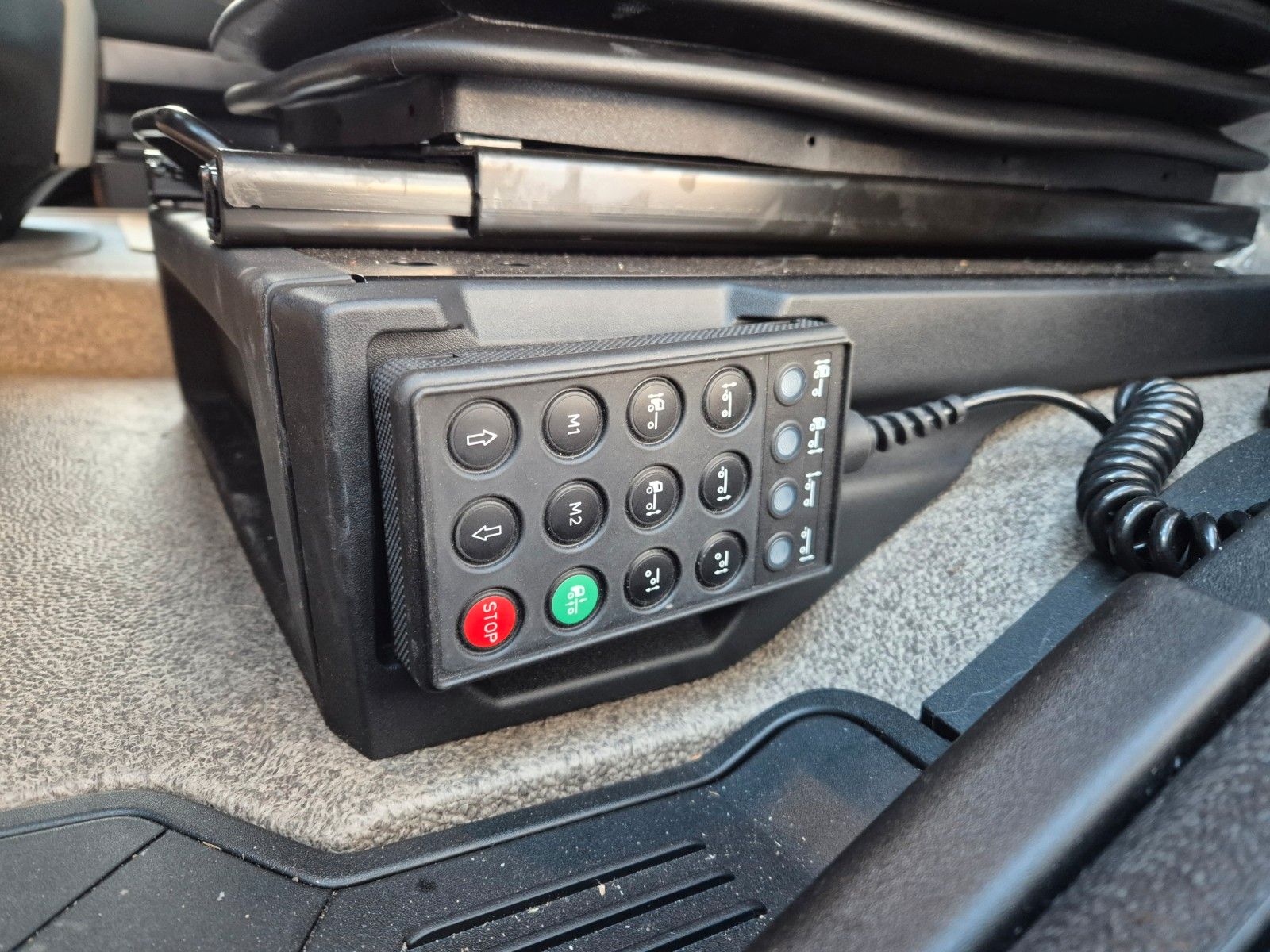 Fahrzeugabbildung Iveco S-Way AS260S50Y/FS CM 6x2 BDF Standklima 2xAHK