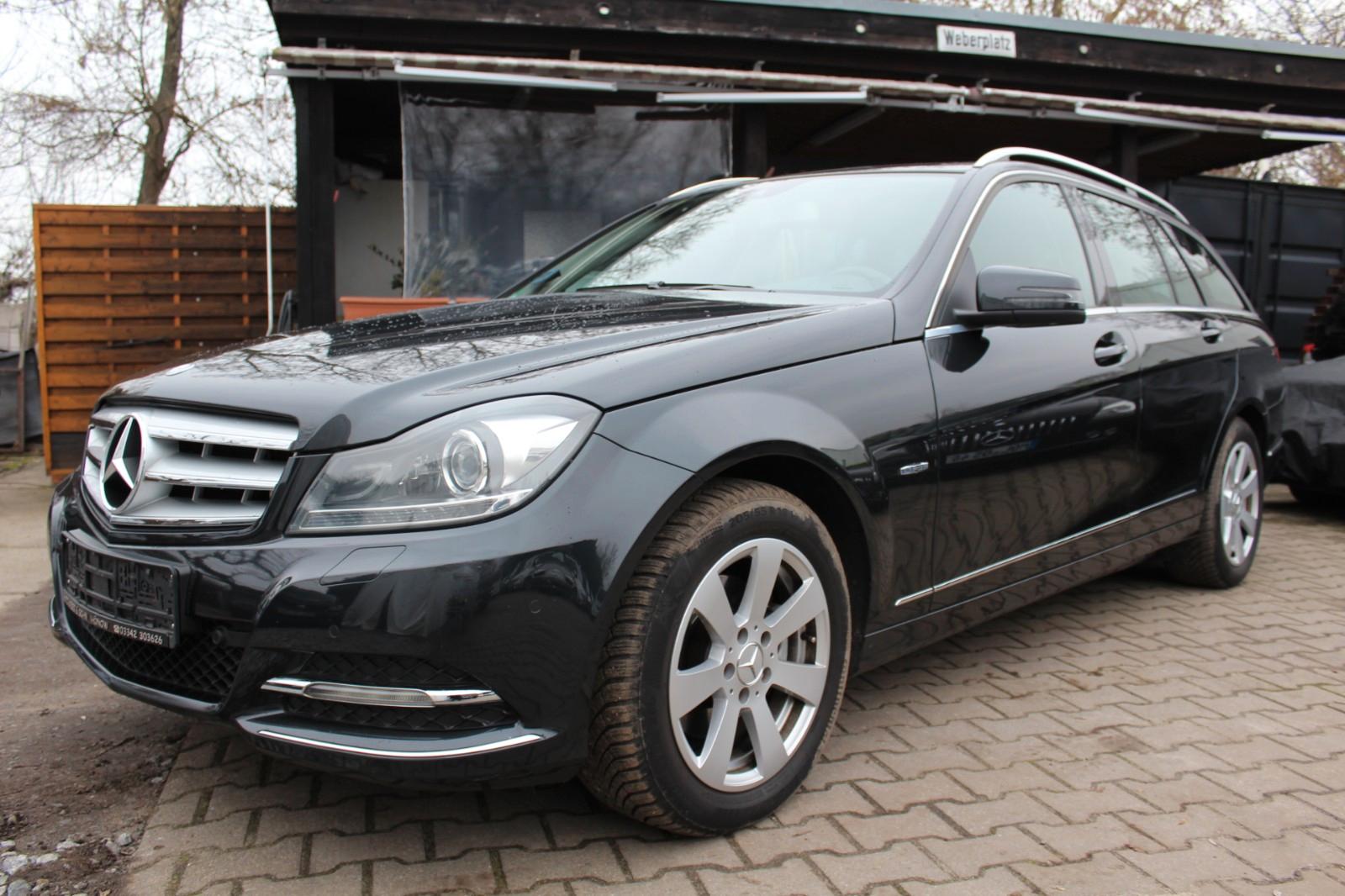 Mercedes-Benz C 200 CGI Automatik Xenon Leder Navi Kette Neu