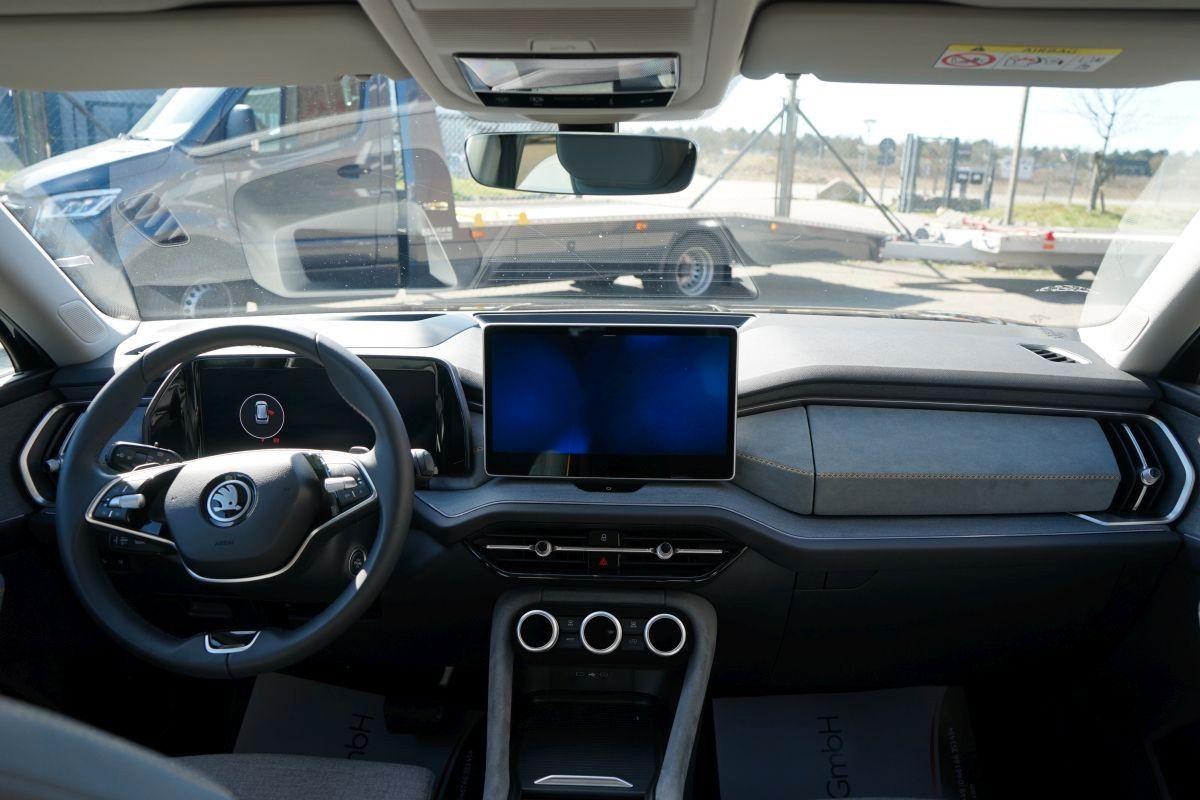 Fahrzeugabbildung SKODA Kodiaq 2.0 TDI*Sport*Head Up*360 Kam*7 Sitzer