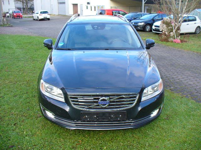 Volvo V70 D5 Kombi Summum Leder Xenon AHK