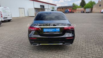 Mercedes E 200 - 6