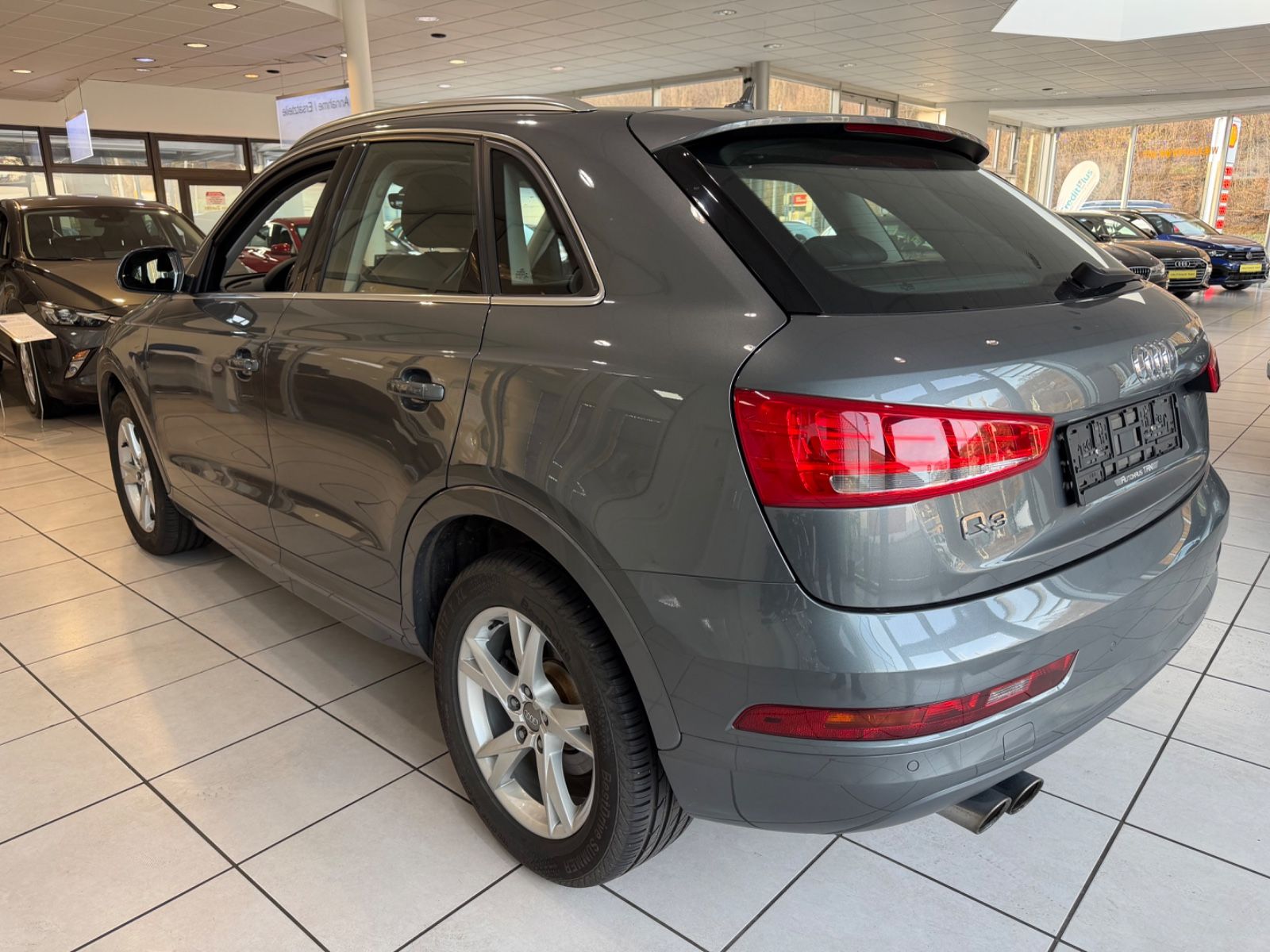 Fahrzeugabbildung Audi Q3 sport