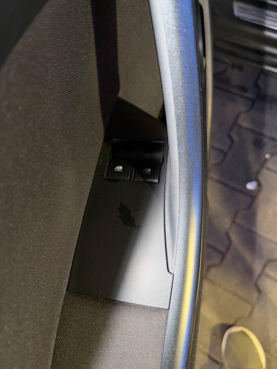Opel Astra 2011 — photo 12