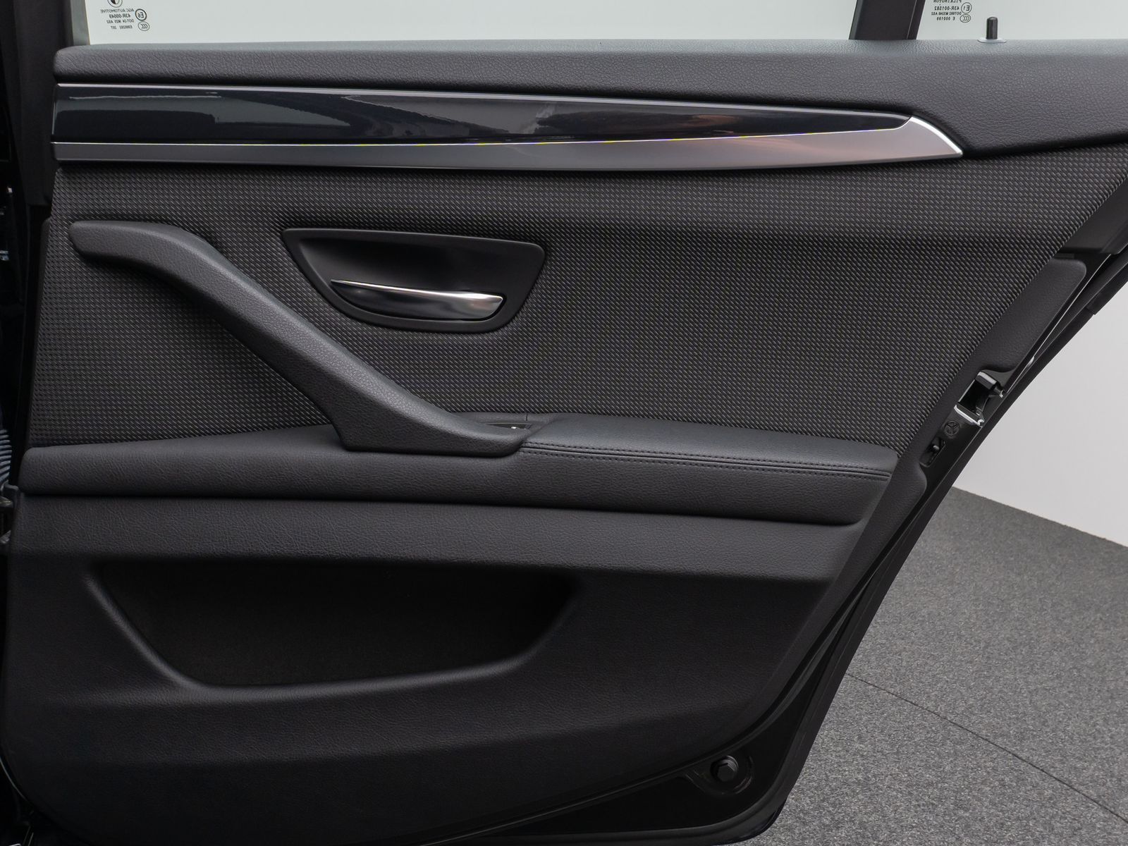 Fahrzeugabbildung BMW 520d Lim. Sitzhzg Navigation PDC Klima Bluetooth