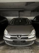 Peugeot 807 Active HDi FAP 135 Active - Peugeot 807 in Stuttgart