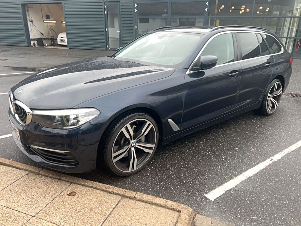 Image of BMW 530