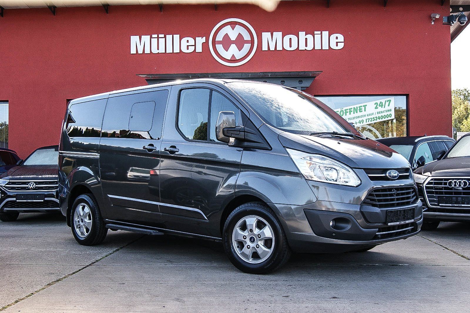 Fahrzeugabbildung Ford Tourneo Custom 2.0TDCi Auto 8-SITZE NAVI 1.HAND