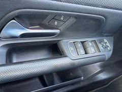 Fahrzeugabbildung Mercedes-Benz GLA 200d Style MULTIBEAM PANO RFK 8-Fach Bereift