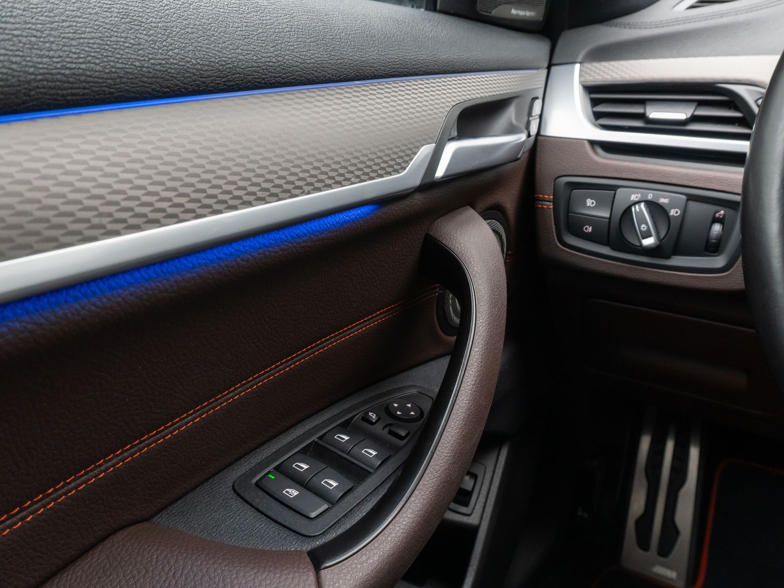 Fahrzeugabbildung BMW X2 sD18i M Sport X Kamera H/K HUD DAB Alarm 20"