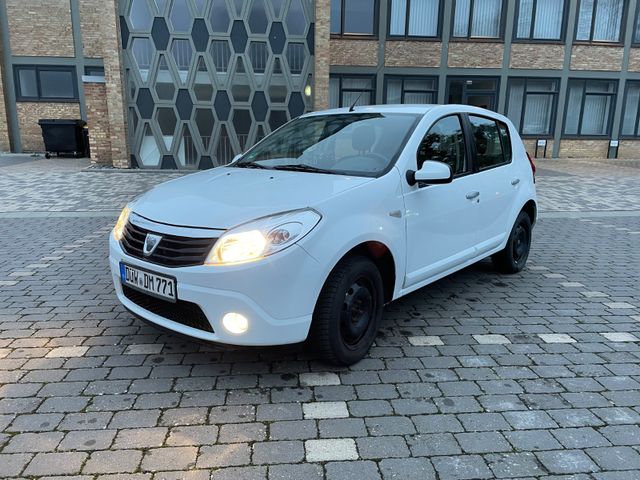 Dacia Sandero 1.2 16V 75 -