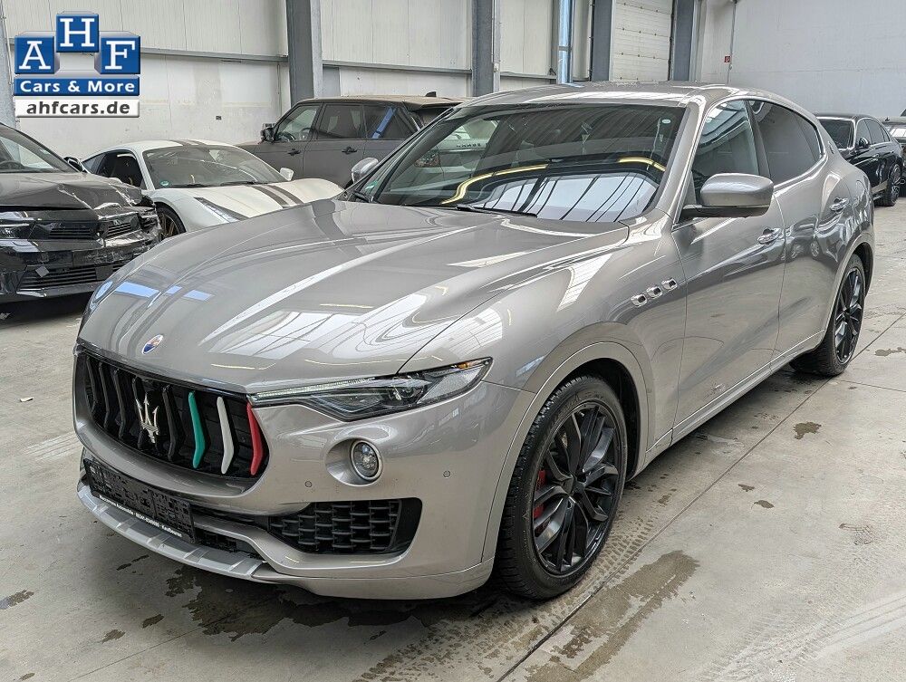 Maserati Levante 3.0 V6 R-KAM NAVI LEDER MEMORY LUFT