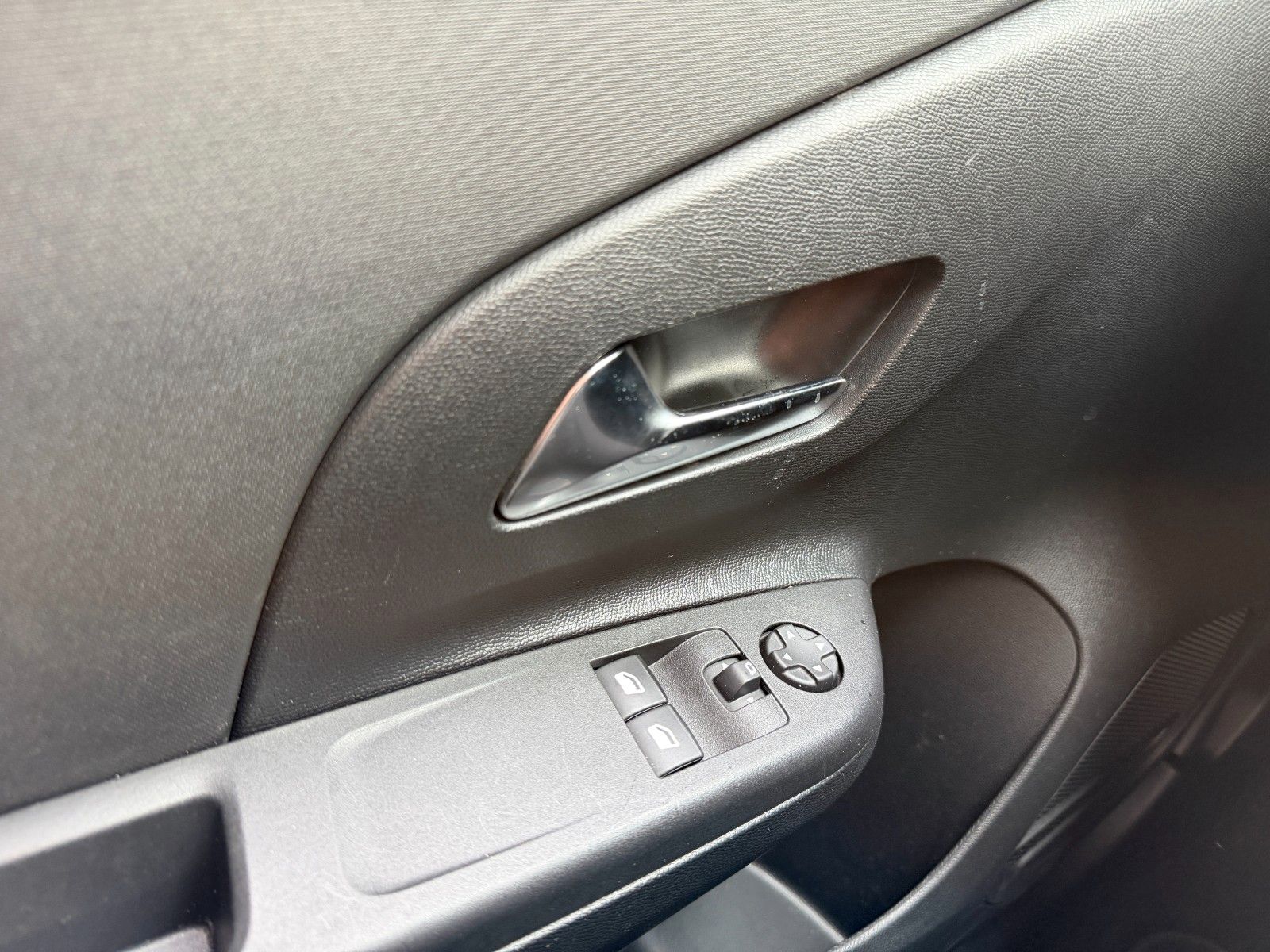Fahrzeugabbildung Opel Corsa F Edition 100PS PDC/Tempomat!