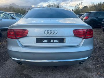 Audi A8 - 5
