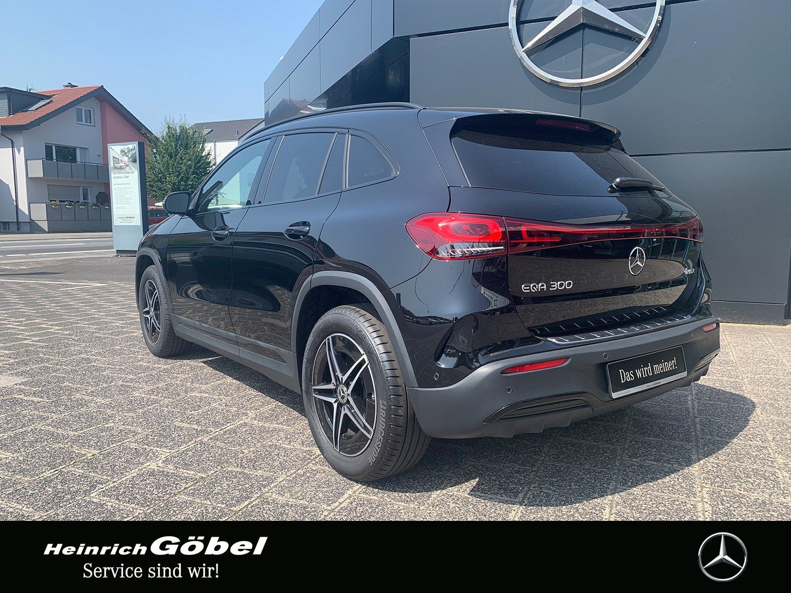 Fahrzeugabbildung Mercedes-Benz EQA 300 AMG Line 4Matic
