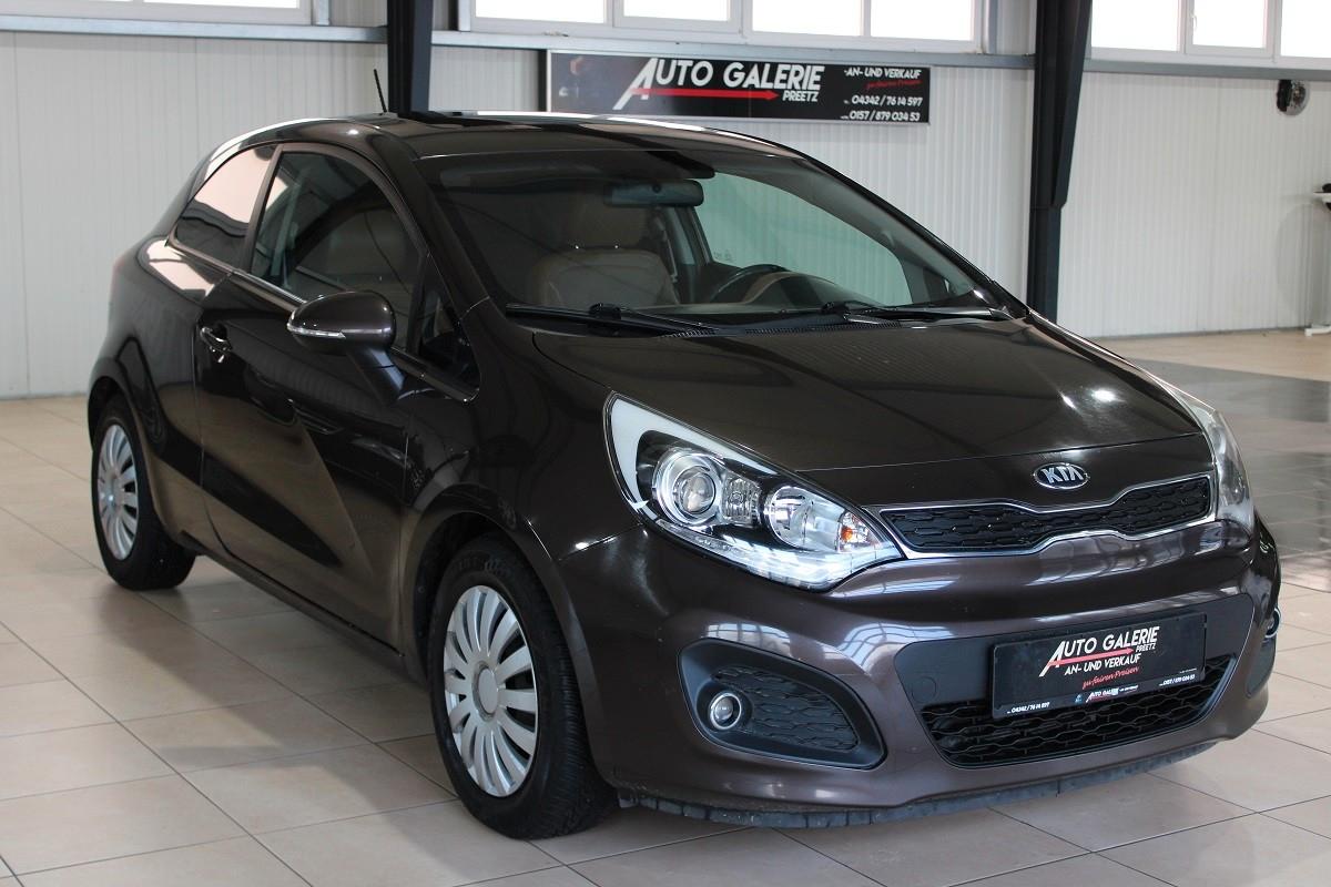 Kia Rio FIFA World Cup EditionDiesel*Tüv NEU*SHZ*PDC