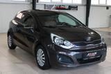 Kia Rio FIFA World Cup EditionDiesel*Tüv NEU*SHZ*PDC - gebrauchte Kia Rio aus dem Jahr 2013