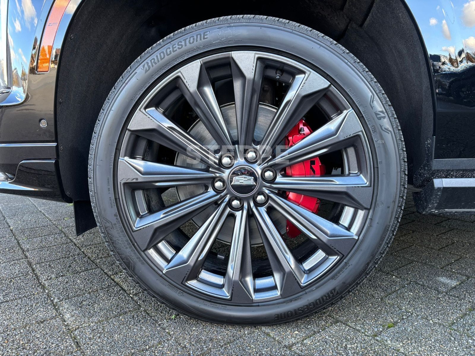 Cadillac Escalade MY26 V-Series 6.2 V8 Supercharged AWD