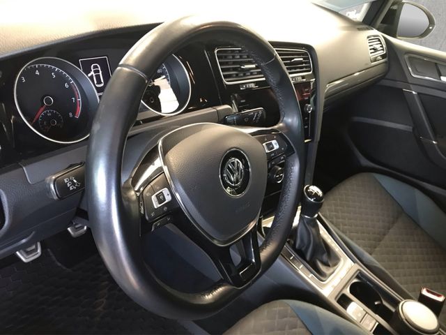 Golf VII IQ DRIVE 1.0 TSI 6-Gang*SHZ*Blind-Spot*