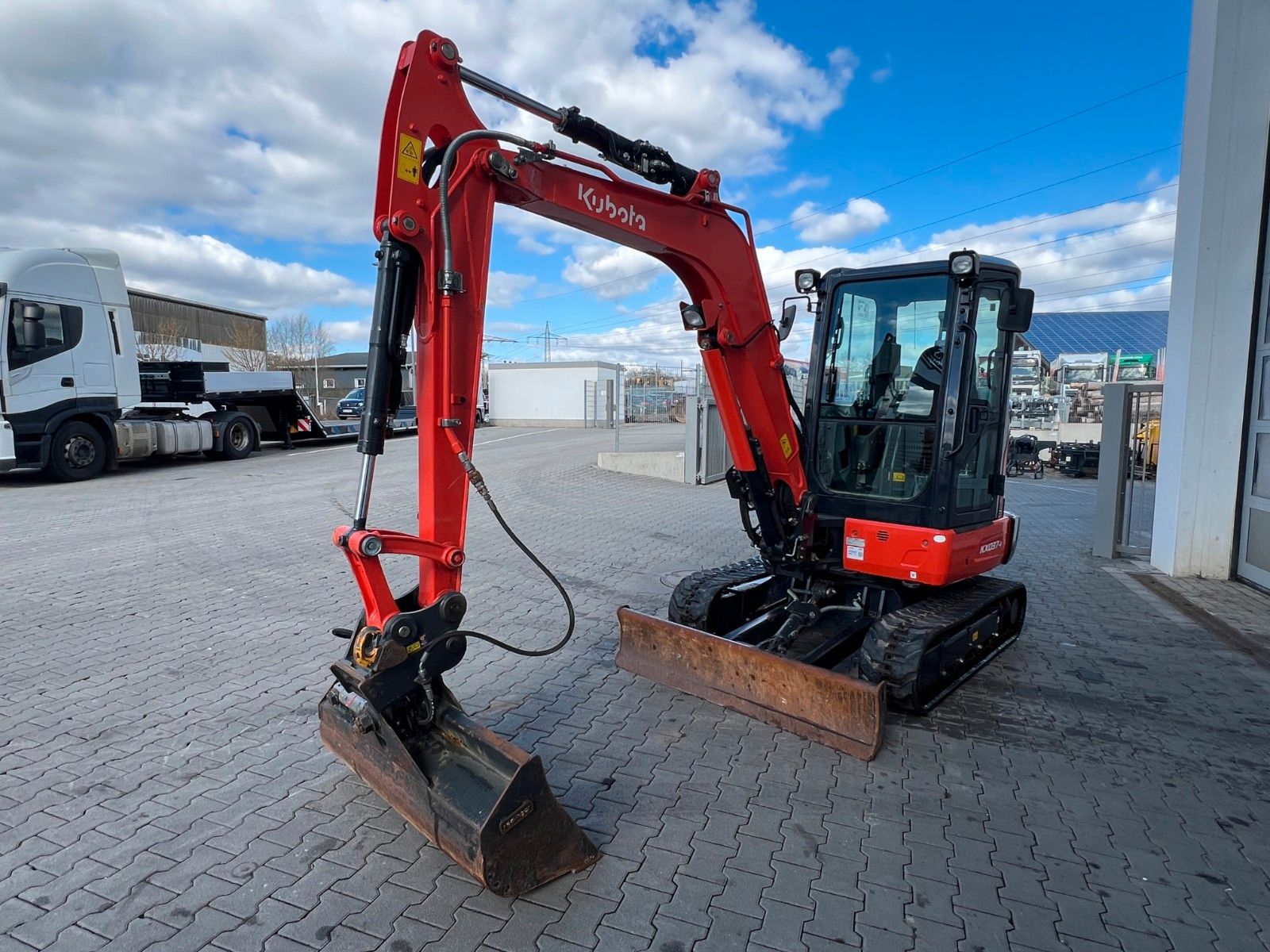 Fahrzeugabbildung Kubota KX 037-4 / nur 531h! / 2024 / hydr. Grabenräumer