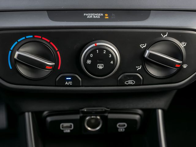 Hyundai Bayon 1.0 Select FL 2WD Navi CarPlay Kamera DAB